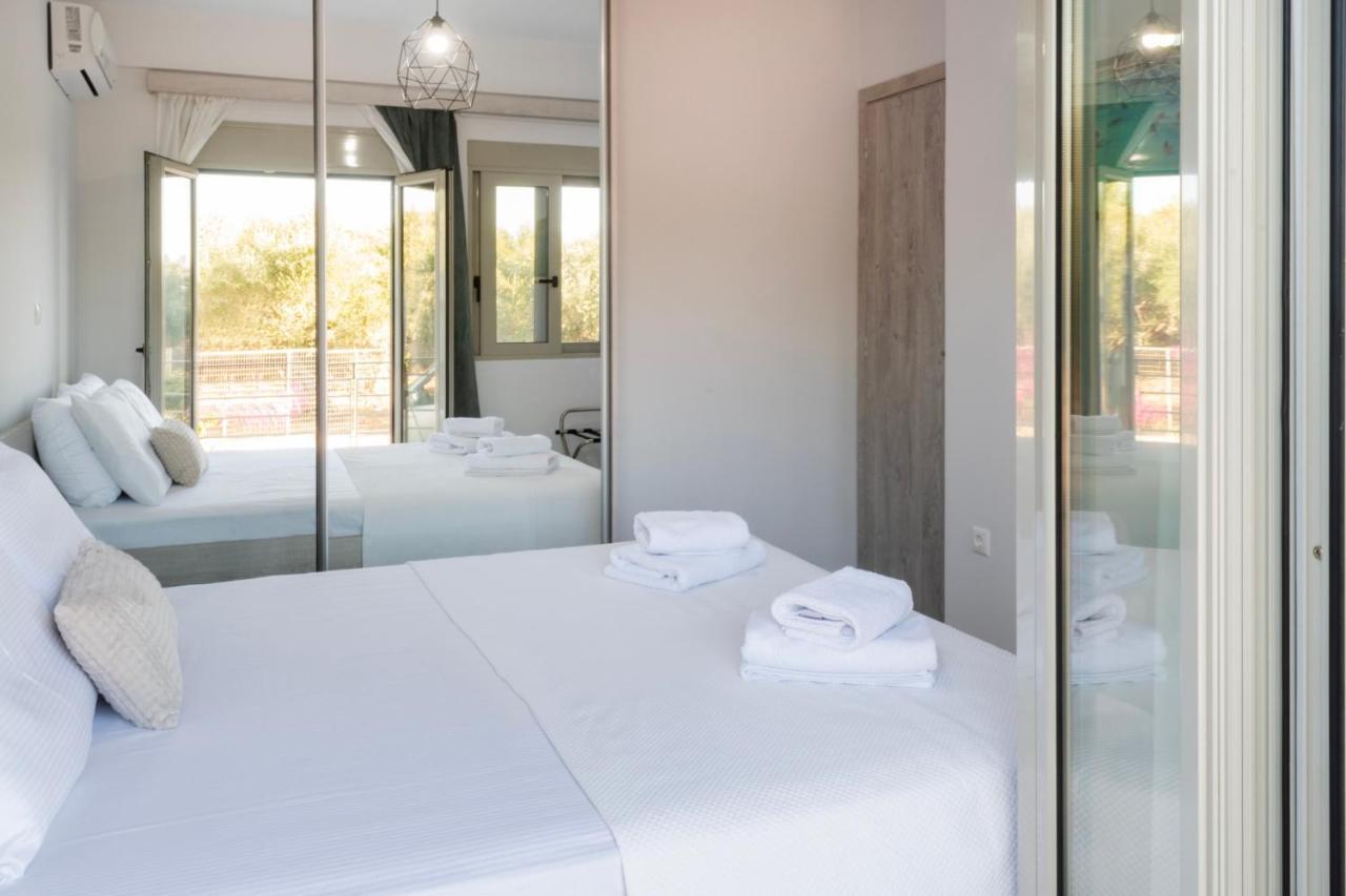 Alonakia Home Suites Filiatra Exterior foto