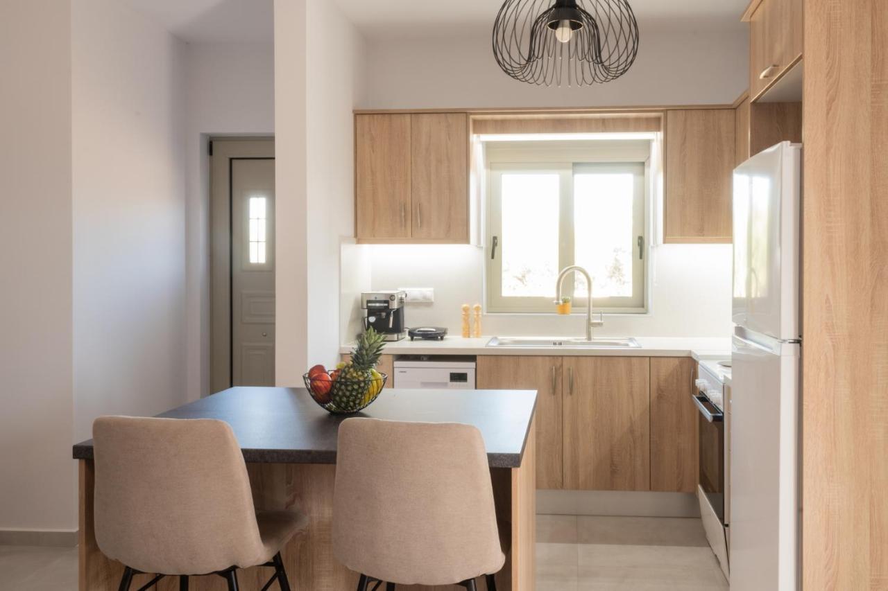 Alonakia Home Suites Filiatra Exterior foto